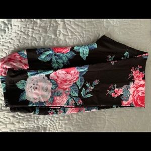 Lularoe TC (Talk & Curvy) leggings -Never Worn